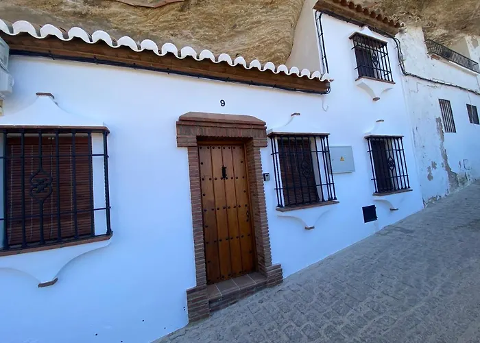 Casa Rural Bajo La Alcazaba